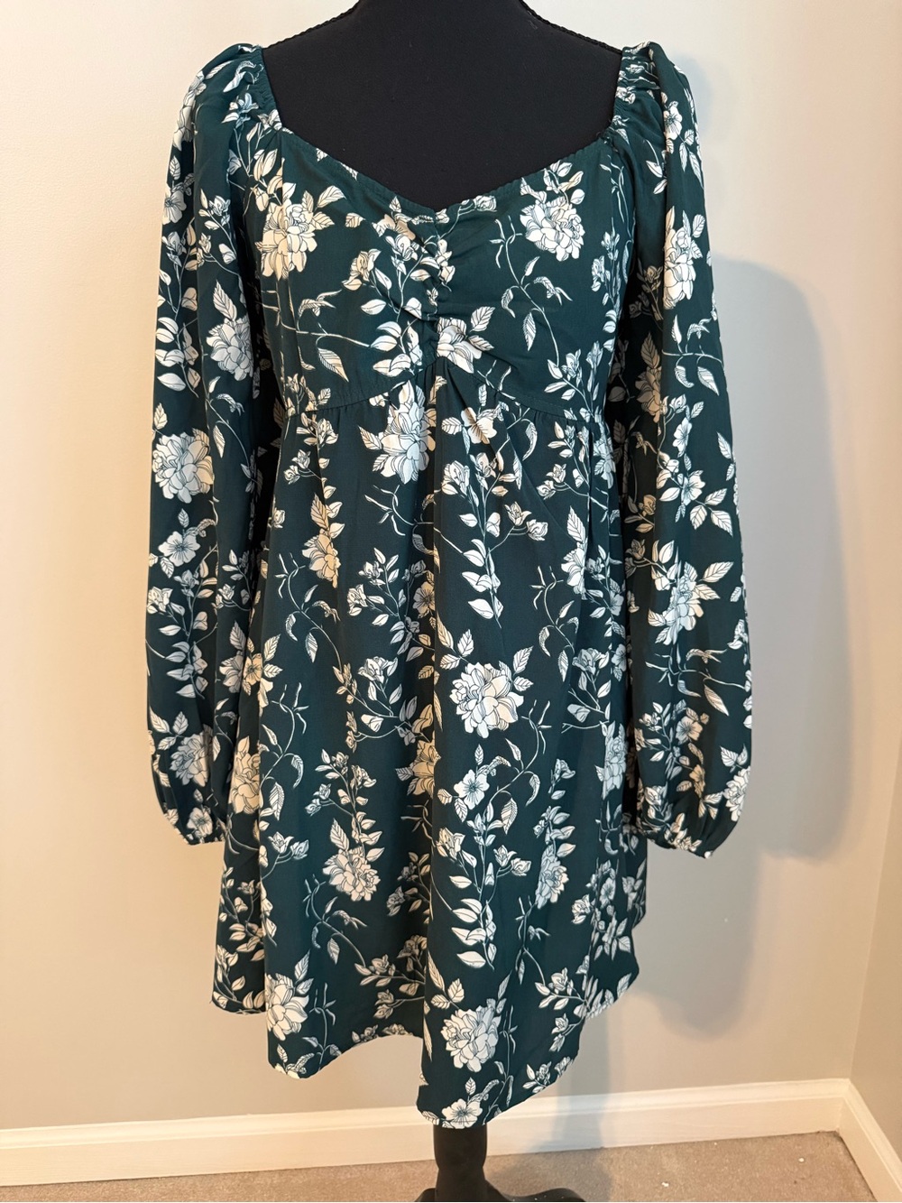 Francesca's Collections Teal Green Floral Long-Sleeve Mini Dress